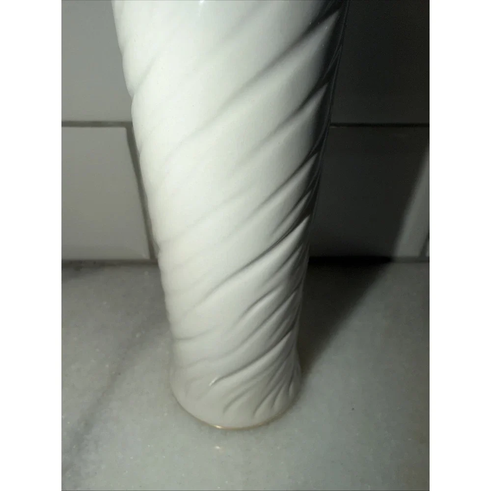 Vintage 1997 Paul Sebastian Ivory Porcelain Bud Stem Vase Swirl Design Gold Trim
